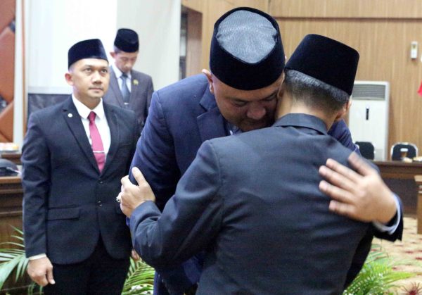 Yopi Iskandar Diambil Sumpah Jabatan Sebagai Anggota DPRD Kabupaten Bogor PAW