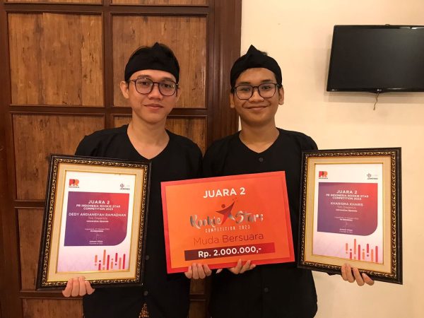 WhatsApp Image 2023-10-28 at 1.15.55 PM mahasiswa Sains Komunikasi Dedy Ardiansyah Ramadhan semester 7 dan Kharisma Kharis semester 5 dari Tim DreamUs berhasil meraih Juara Dua Lomba Public Relations (PR) Rookie Star