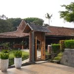 Kampung Halaman Villas and Resto