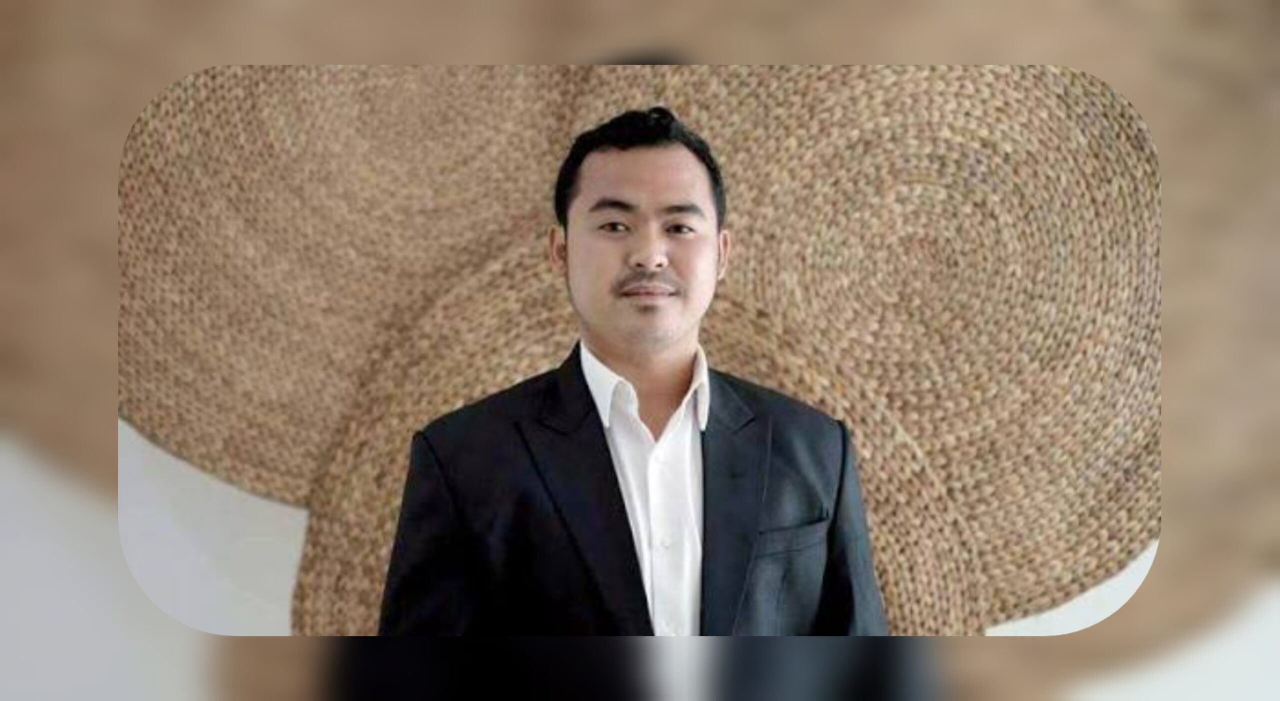 InSlide_12112025_151019561