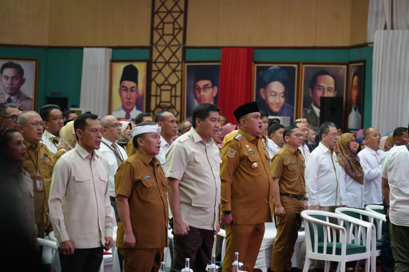 bupati dengan pemprov