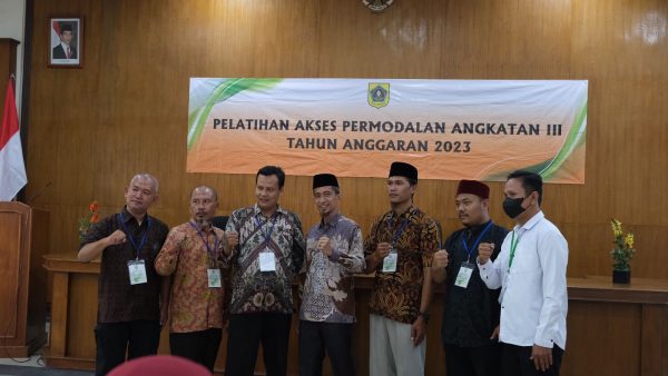 Wakil Ketua I DPRD Kabupaten Bogor, KH Agus Salim saat membuka pelatihan UMKM angkatan ke III yang digelar Dinas Koperasi dan UMKM Kabupaten Bogor