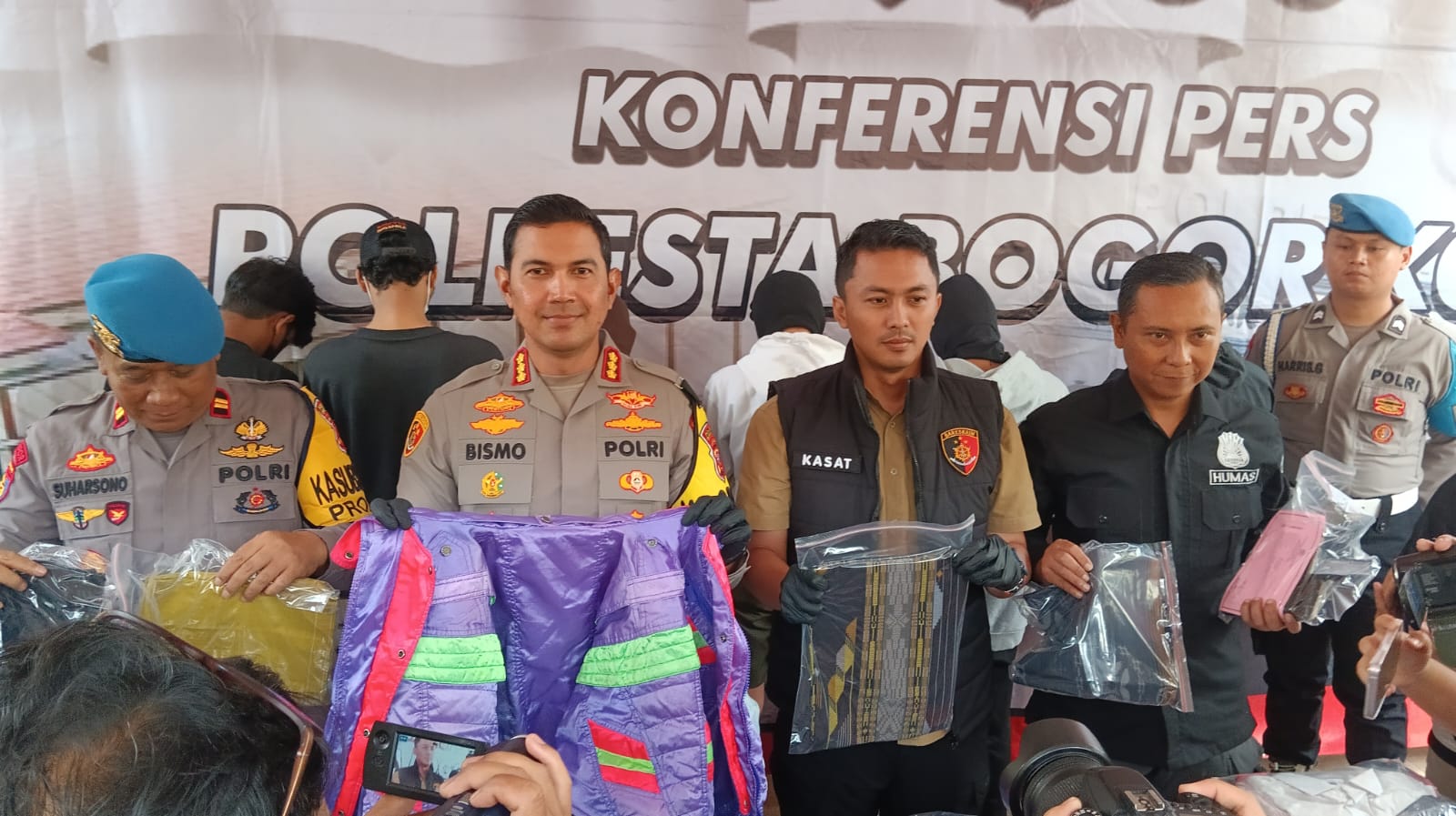 Dipicu Saling Ejek, Kelompok Remaja 'Perang Sarung', 6 Orang Diamankan Polisi
