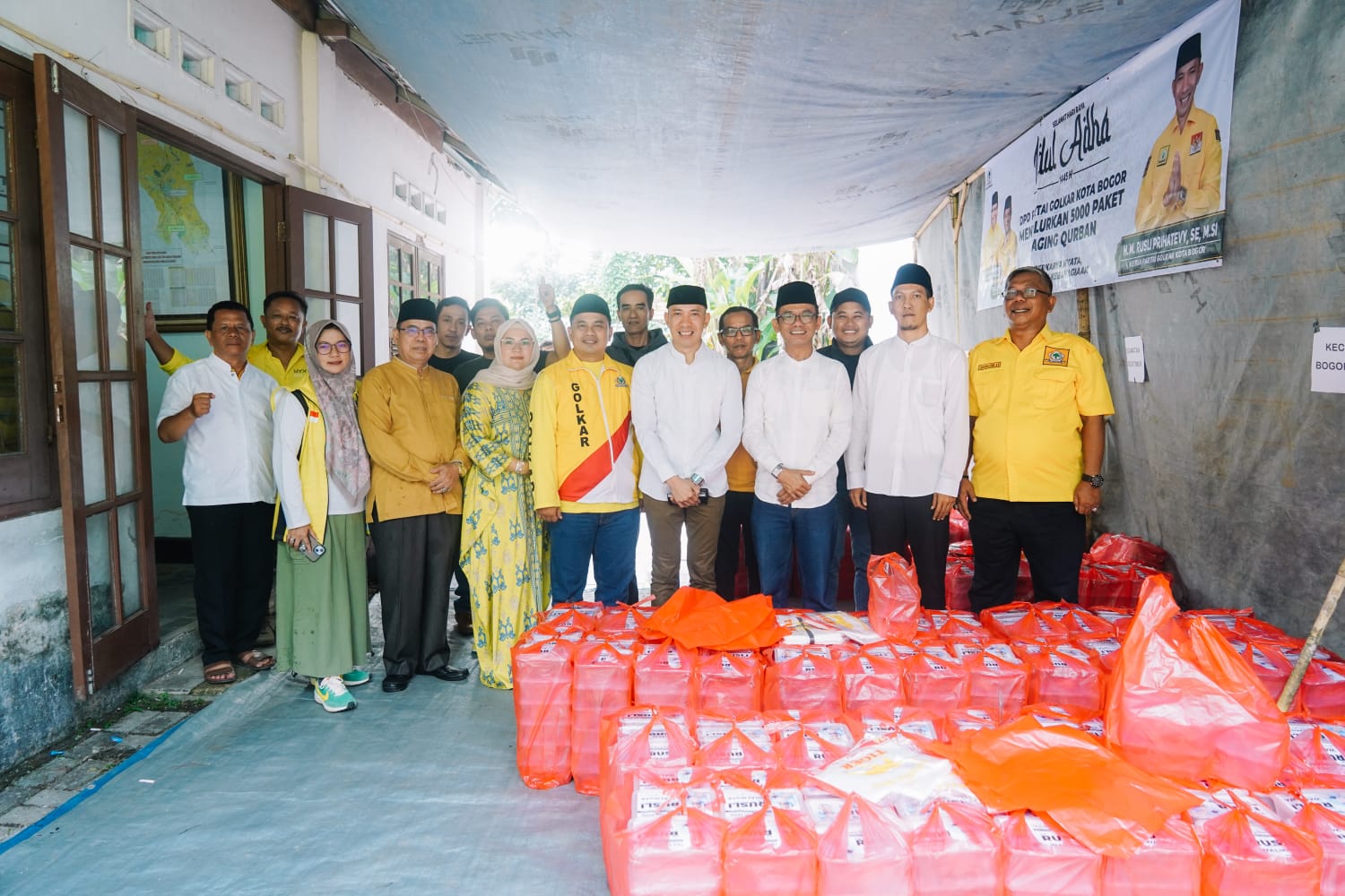 Partai Golkar Kota Bogor Sebar 5 Ribu Paket Daging Kurban